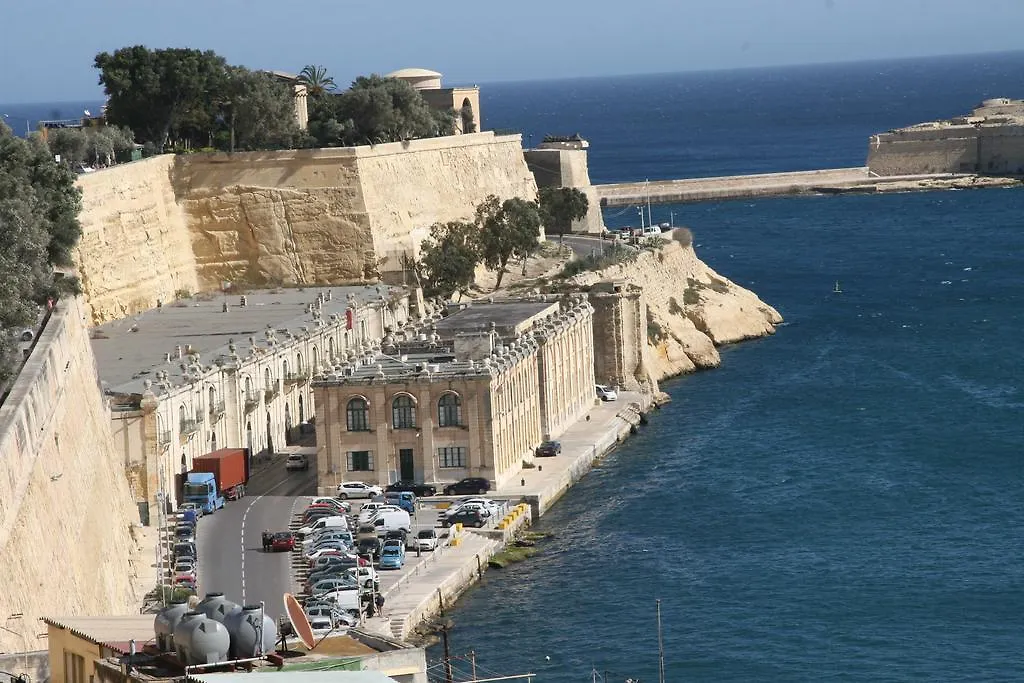 Valletta Harbour View Apartment